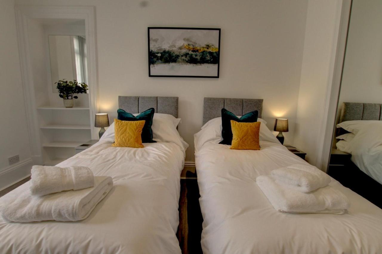 Bright & Stylish Apartment Dundee Extérieur photo