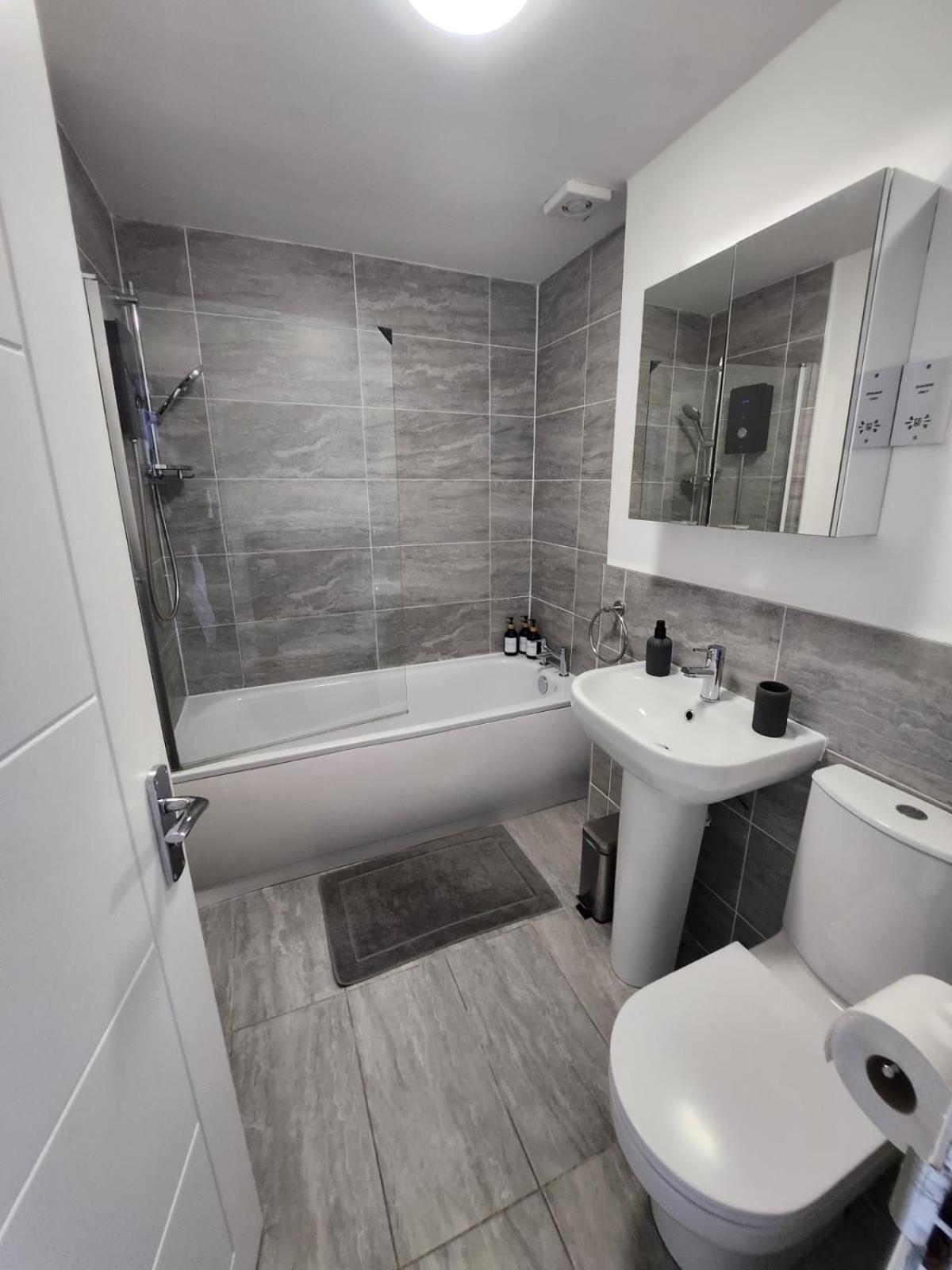 Bright & Stylish Apartment Dundee Extérieur photo